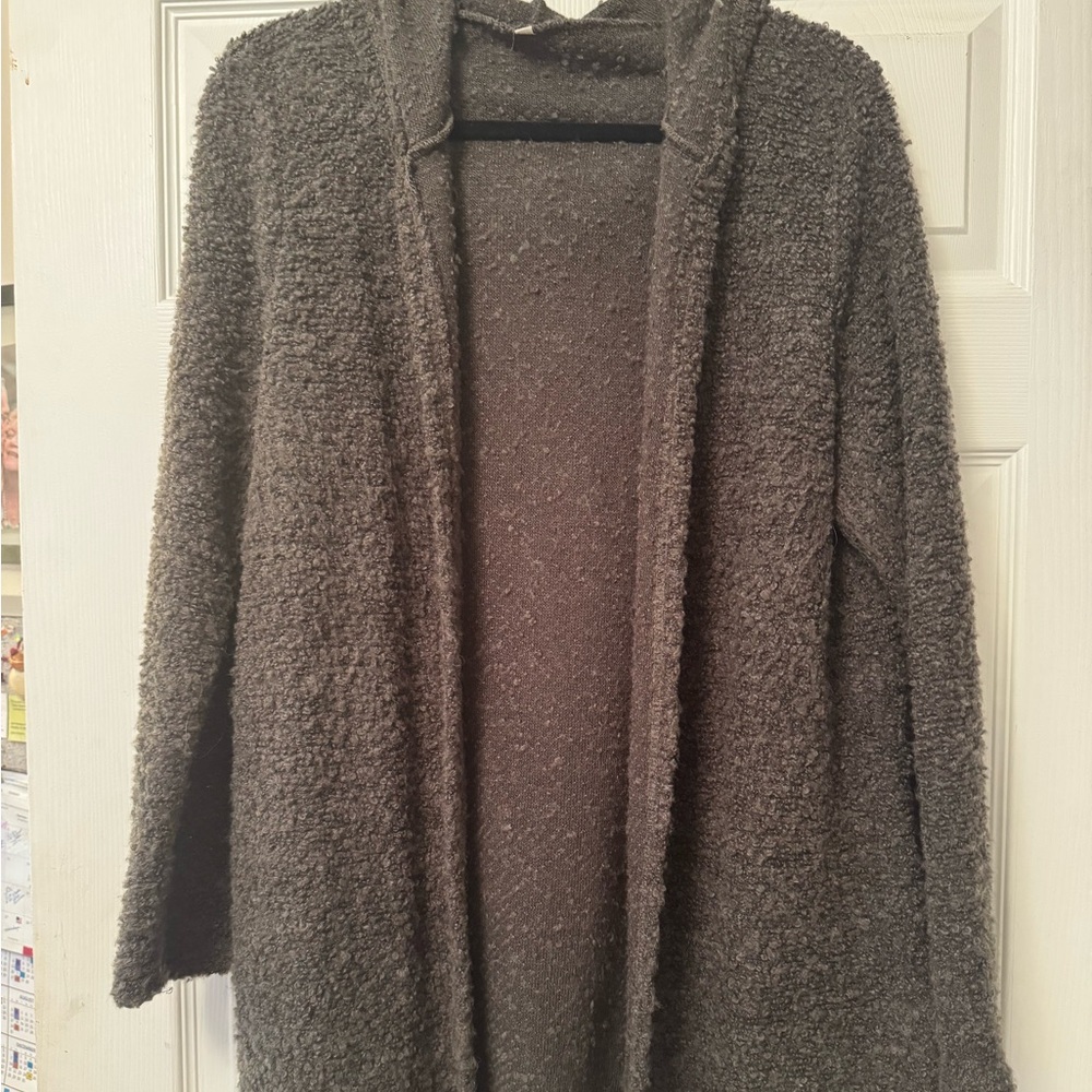 Cozy Gray Open-Front‎ Sweater